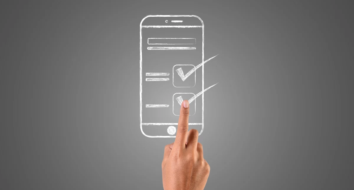 Zdjęcie przedstawiające wypełnianie ankiety online