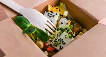 Wypróbuj dietę pudełkową w Żyrardowie i przekonaj się, jak łatwo możesz zadbać o swoje zdrowie!