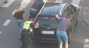 Stłuczka przy skrzyżowaniu ulicy Bolesława Limanowskiego z ulicą 1 Maja